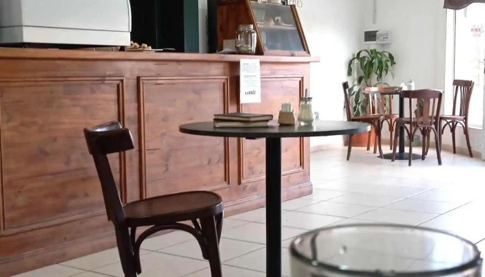 La Raiz   Pan De Masa Madre Y Cafe Ambiente - Río Cuarto