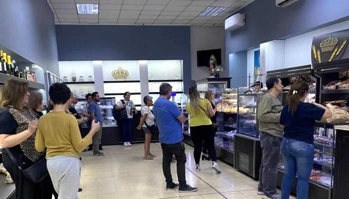 La Reina Panaderia Y Pasteleria Cerca De Mi - San Juan