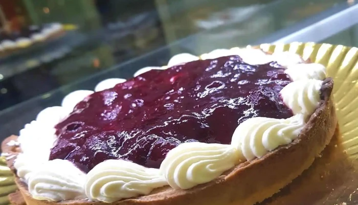 La Reina Panaderia Y Pasteleria Tarta - San Juan