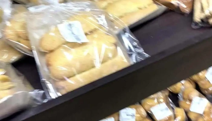 La Reina Panaderia Y Pasteleria Videos - San Juan