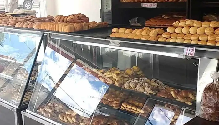 La Reina -  Vitrina - Comodoro Rivadavia