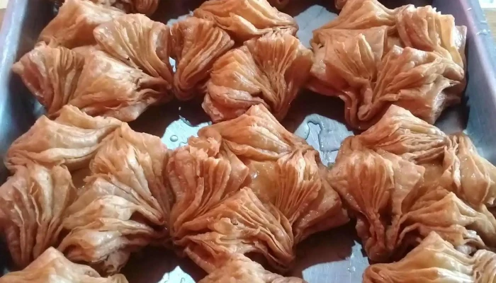 La Roca -  Comida Y Bebida - Buta Ranquil
