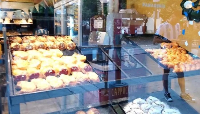 La Romanina Panaderias Vitrina - Iyn