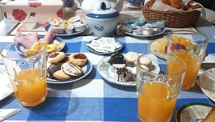 La Sede Del Club -  Comida Y Bebida - San Jorge