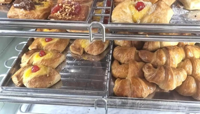 La Vie Panaderia Y Pasteleria Comida Y Bebida - Godoy Cruz