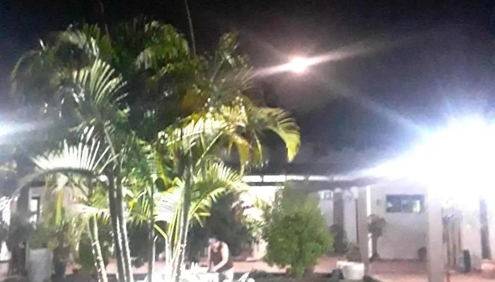 Las Violetas -  Exterior - Empedrado