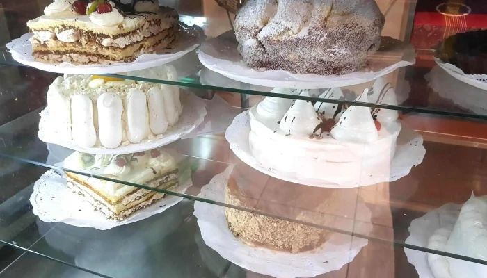 Lucy   Cosas Ricas Sucursal Colon Vitrina - Córdoba