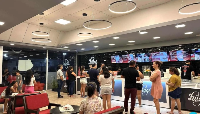 Luigi Heladeria Y Pasteleria Ambiente - Corrientes