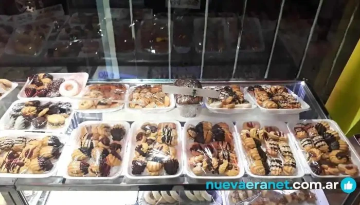 Lujan Vitrina - Cdad. Autónoma de Buenos Aires