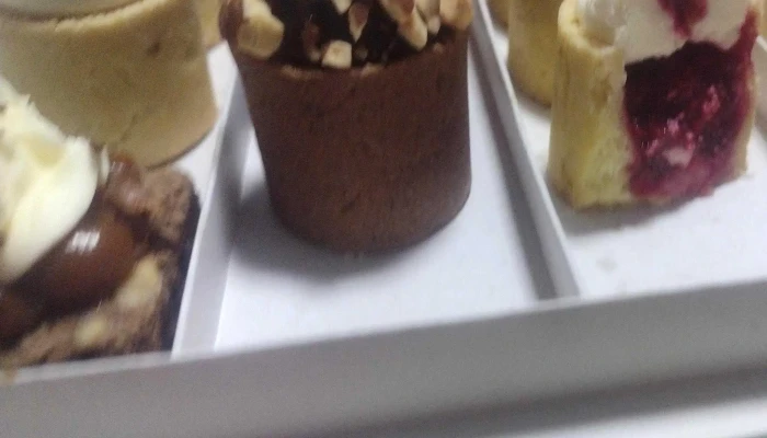 Mara Gorbachov Pasteleria Panaderia Abierto Ahora - Neuquén