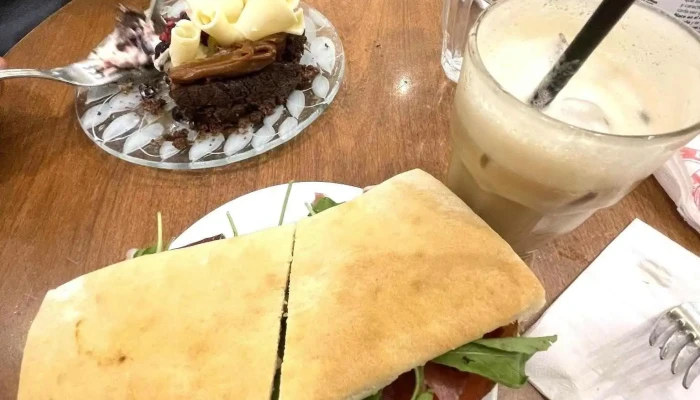 Maru Botana Belgrano -  Sandwich De Pollo - Bkf