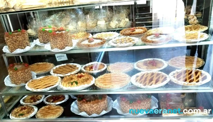 Mil Delicias Granate -    Panaderia Y Confiteria Pastel - La Calera