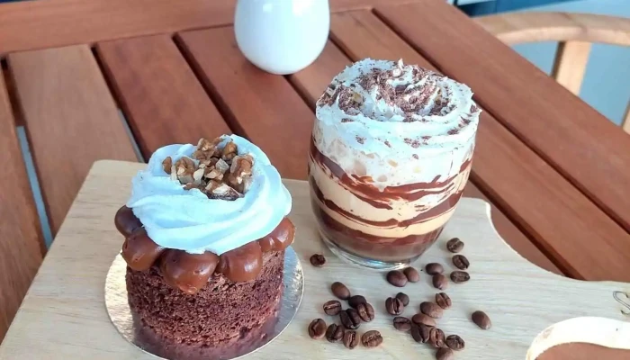 Milos Coffee Brunch Panaderia Heladeria Y Cafeteria Pastel - Mendoza