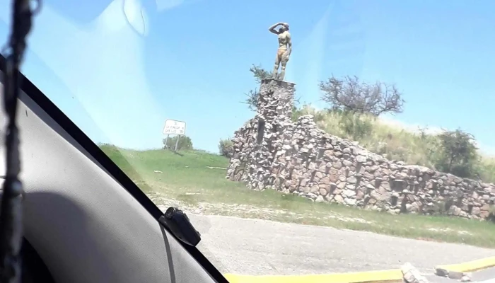 Monumento Al Indio -  Comentarios - Achiras