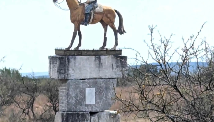 Monumento Al Indio -  Como Llegar - Achiras