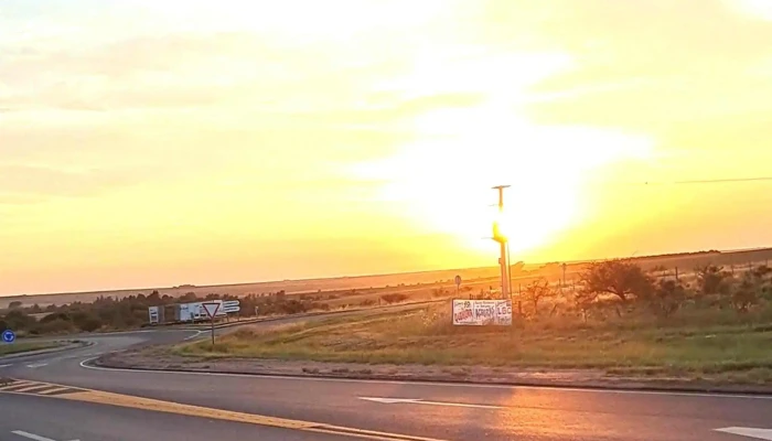 Monumento Al Indio -  Telefono - Achiras