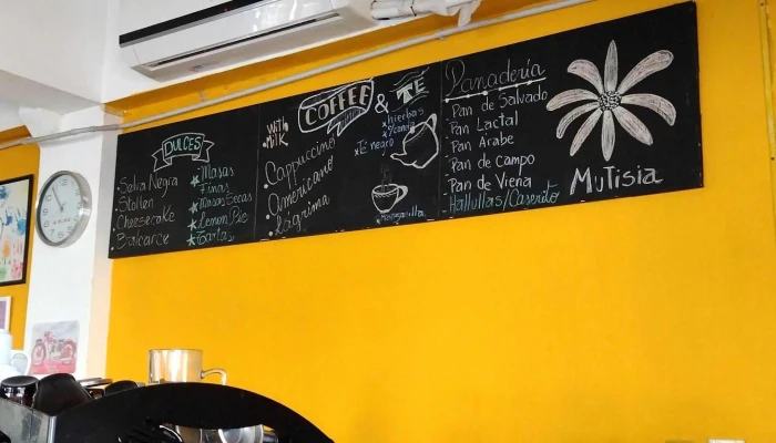 Mutisia Cafe Horario - Centenario