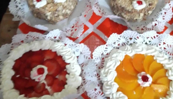 Natalia Palavecino Chocolateria Y Reposteria Artesanal -  Pastelito - Monteros
