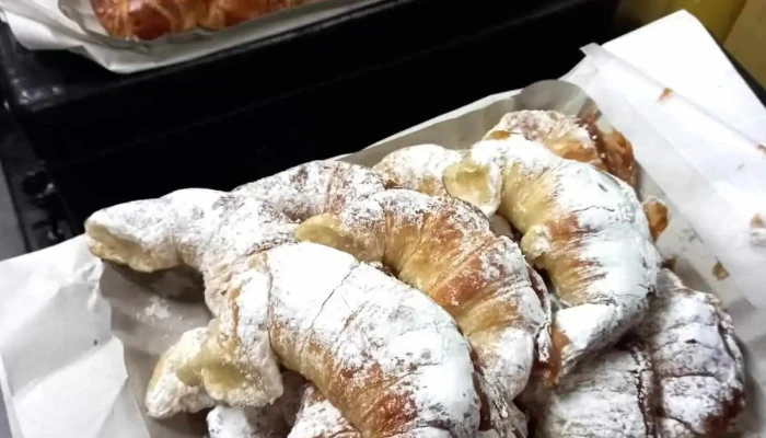 Pan Y Manteca -  Croissant - C1288aen