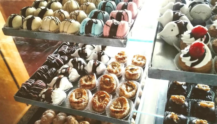 Panaderia Aimar Confiteria Vitrina - Leones