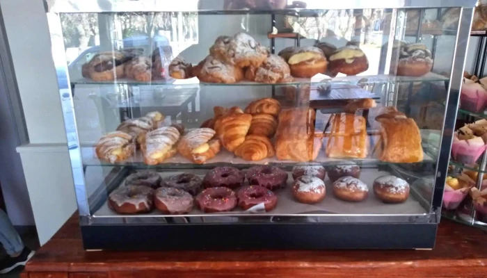 Panaderia Artesanal Y Cafeteria Nuestro Pan -  Ambiente - La Pampa