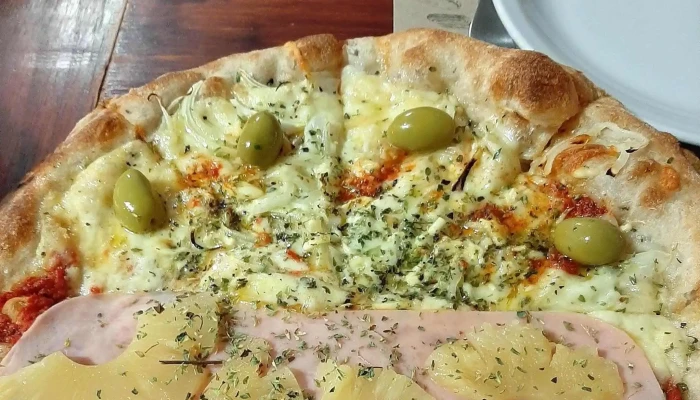 Panaderia Artesanal Y Cafeteria Nuestro Pan -  Instagram - La Pampa