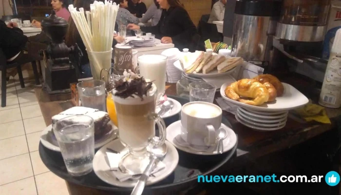 Panaderia Azucar Pimienta Y Sal Comida Y Bebida - Guaymallen