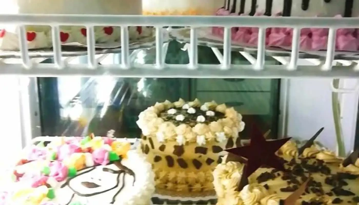 Panaderia Bigotes Comida Y Bebida - Pico Truncado