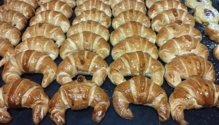 Panaderia Caseritos -  Comida Y Bebida - Clodomira