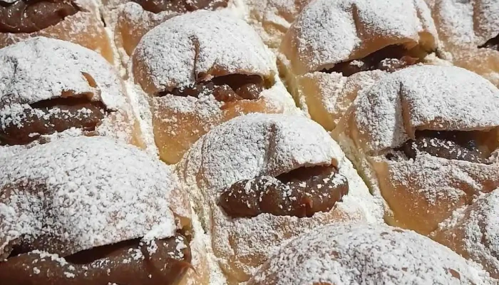 Panaderia Cisneros Comida Y Bebida - Piquillín