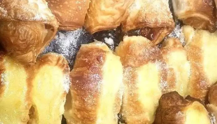 Panaderia Confiteria A Gusto Croissant - Paraná