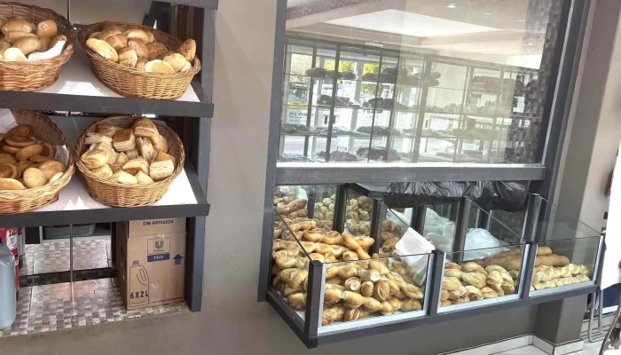 Panaderia Confiteria Gloria Vitrina - Godoy Cruz