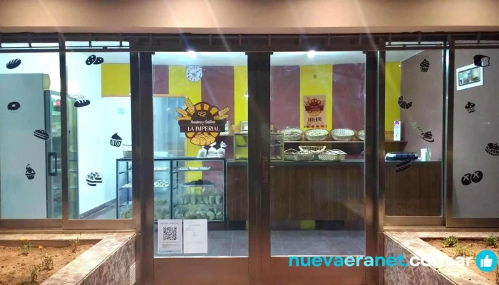 Panaderia Confiteria La Imperial Vitrina - Villa María