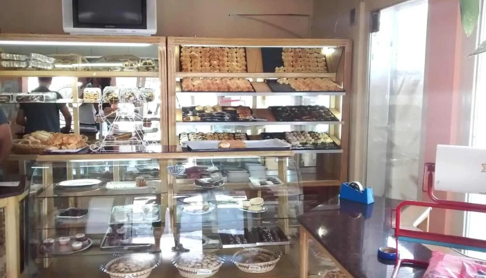 Panaderia Confiteria Mirella -  Vitrina - Neuquén