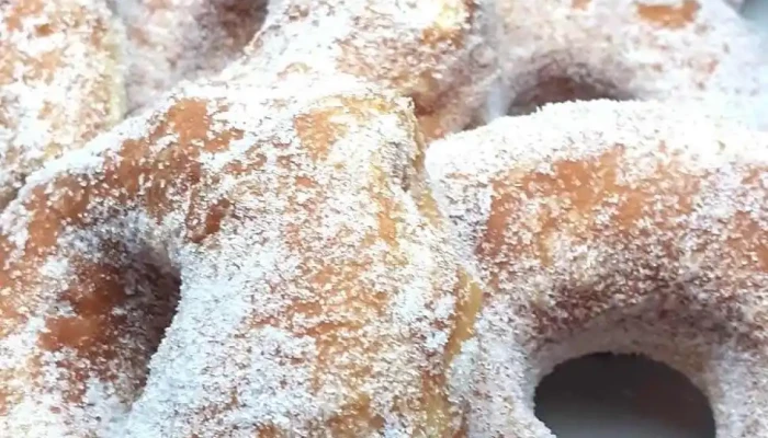 Panaderia Confiteria Tuta Comida Y Bebida - Catriel