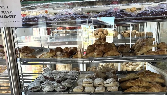 Panadería Cristián - Luzuriaga