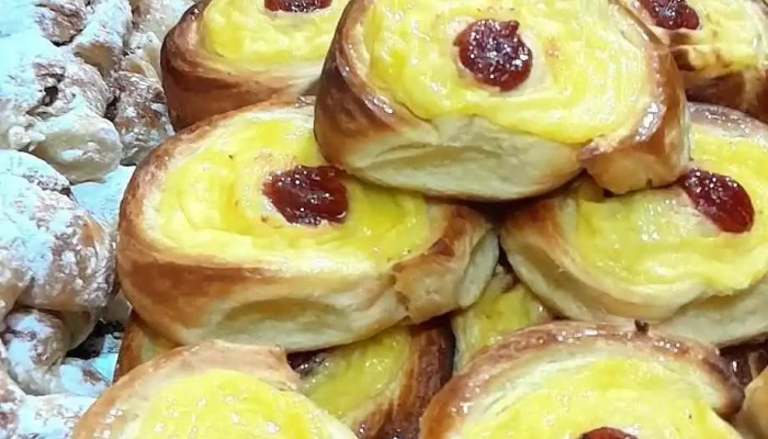 Panaderia De Marcio -  Comida Y Bebida - San Isidro