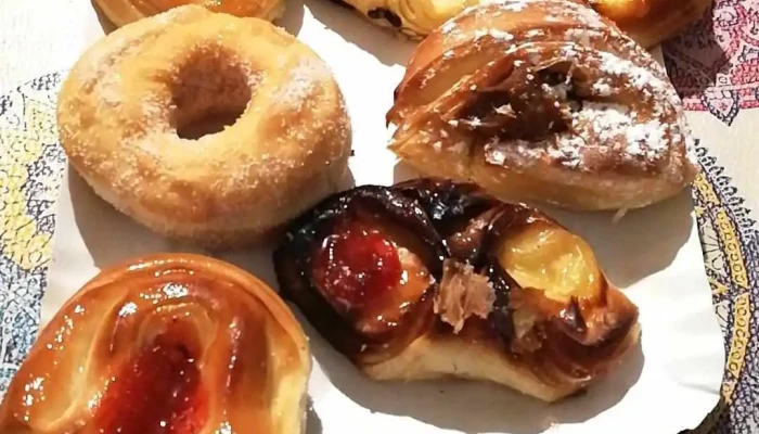 Panaderia Delicias Del Valle Comida Y Bebida - Gral. Roca