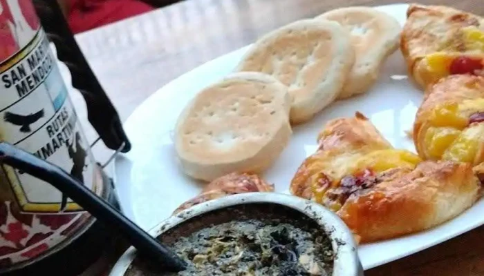 Panaderia Dulzuras Y Mas Comida Y Bebida - Mendoza