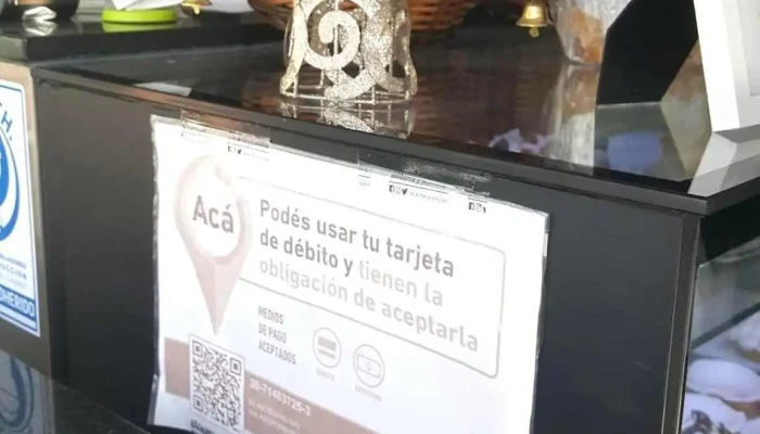 Panaderia El Artesano Vitrina - Comodoro Rivadavia