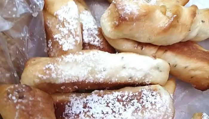 Panaderia El Porvenir Santafecino Comida Y Bebida - Río Gallegos
