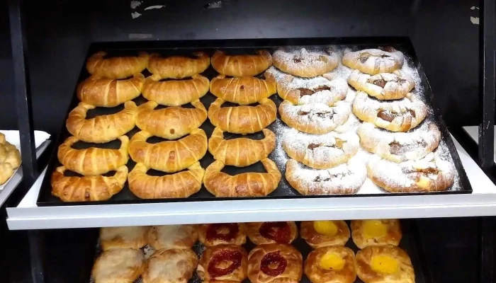 Panaderia El Puma -  Comida Y Bebida - Trelew