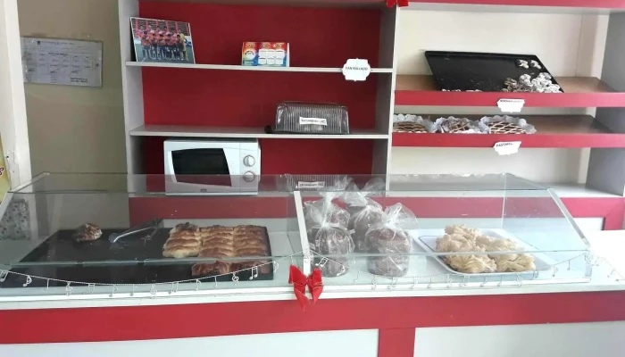 Panaderia Factureria Artesanal Juanita -  Vitrina - Gral. Roca
