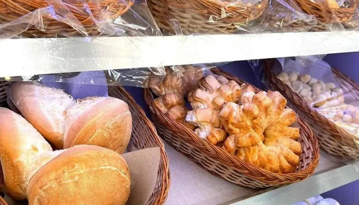 Panaderia Gueneken Tortas   Facturas   Especialidades Comida Y Bebida - Trelew