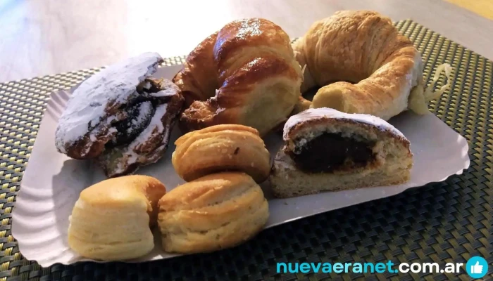 Panaderia La Ensaimada Comida Y Bebida - San Martín de los Andes