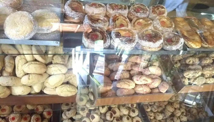 Panaderia La Nueva Belen -  Vitrina - Las Heras