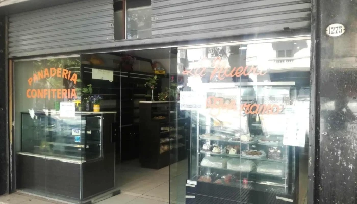 Panaderia La Nueva Belgrano Vitrina - C1093aan