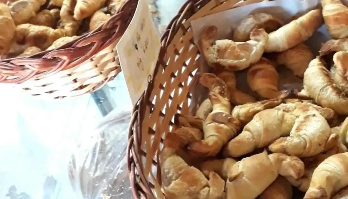 Panaderia La Nueva Fe -  Comida Y Bebida - Concepción del Uruguay