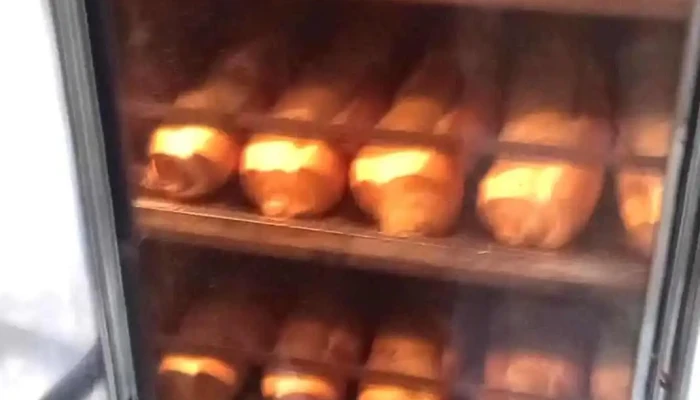Panaderia La Vascongada Videos - Embajador Martíni