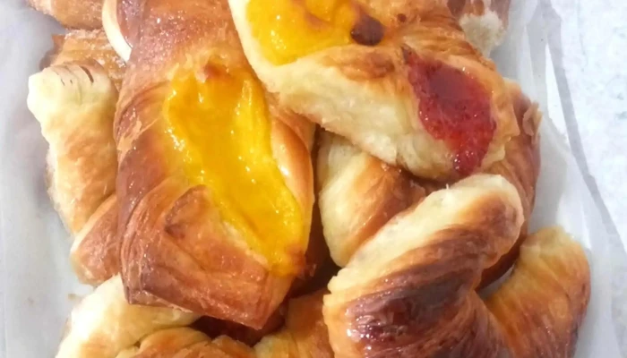 Panaderia Mon Petit -  Instagram - Caleta Olivia